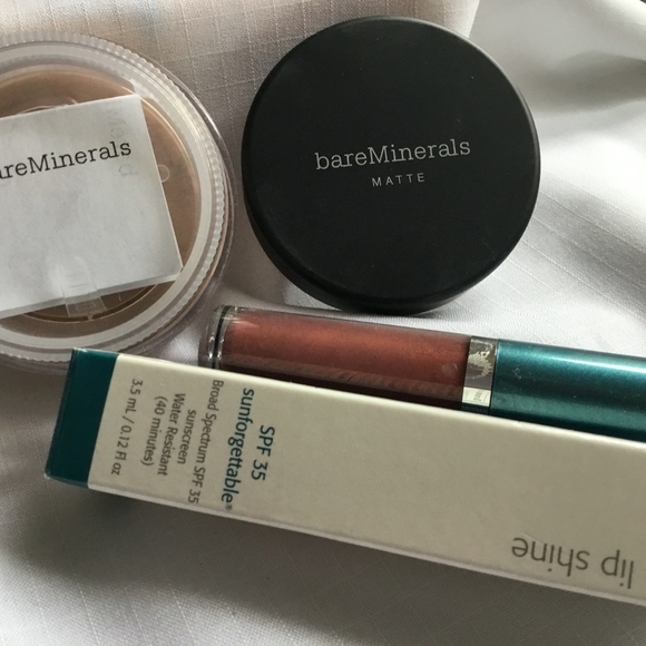 Bare Minerasl and Colorescience Brushon Sunscreen - Picture 11 of 11